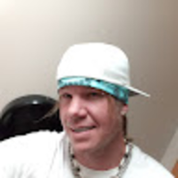 Whatsup world I'm aj I'm an artist of sorts and totally dig being unique - Picture 2 of 7